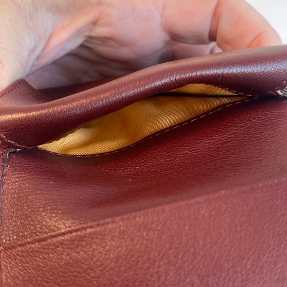 Gucci • Bordeaux Leather Wallet *Unisex* - Picture 10 of 17